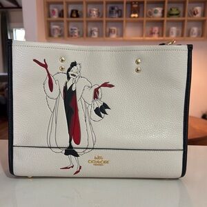 Coach White and Black Women's Bag